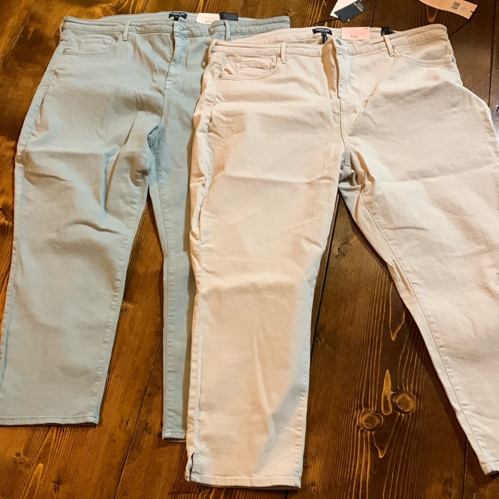 NWT NYDJ straight ankle slacks.